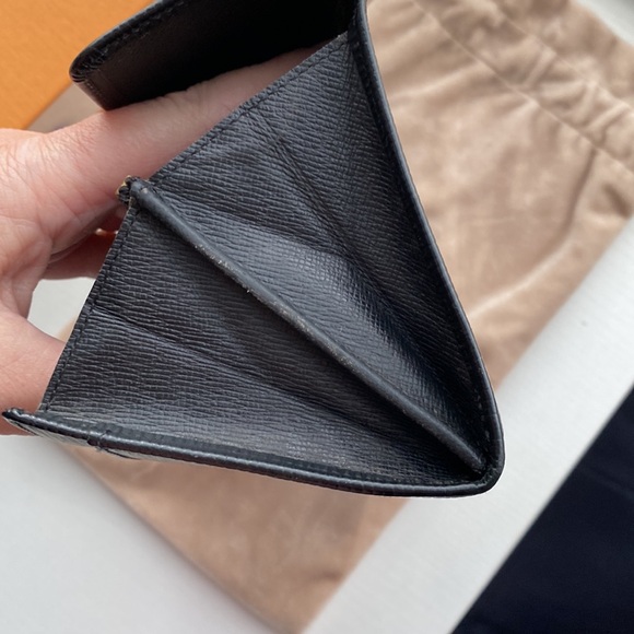 EUC LOUIS VUITTON Black Epi Sarah Wallet Vintage (CA1906) - Picture 11 of 16
